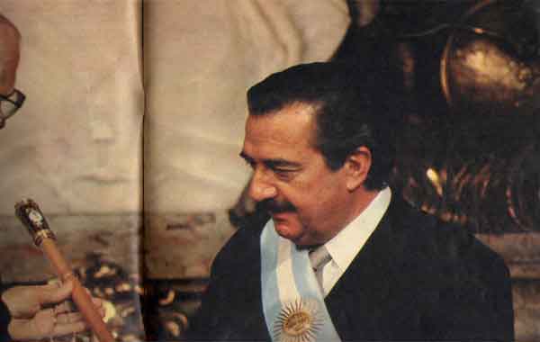 Foto de Raúl Alfonsín – Mandato presidencial